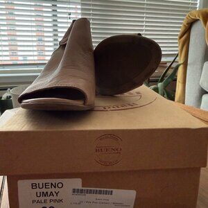 Bueno wedge heels